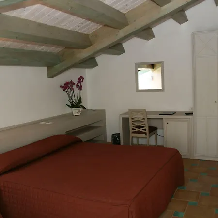 Hotell Hotel Villa Fanusa