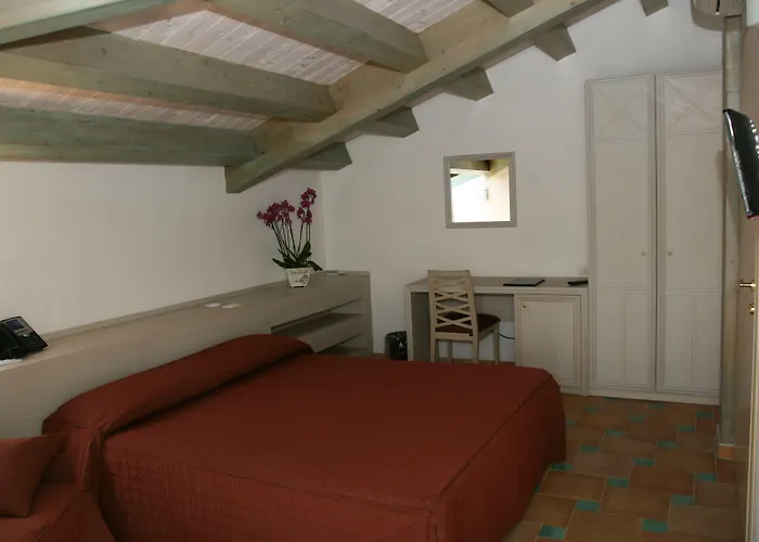 Hotell Hotel Villa Fanusa