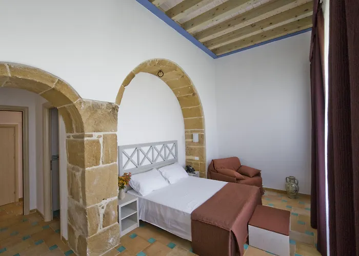 Hotel Villa Fanusa 4*