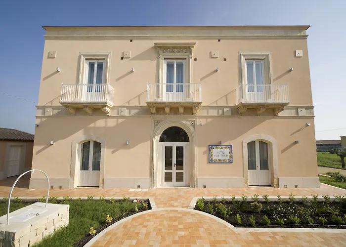 Hotel Villa Fanusa 4*